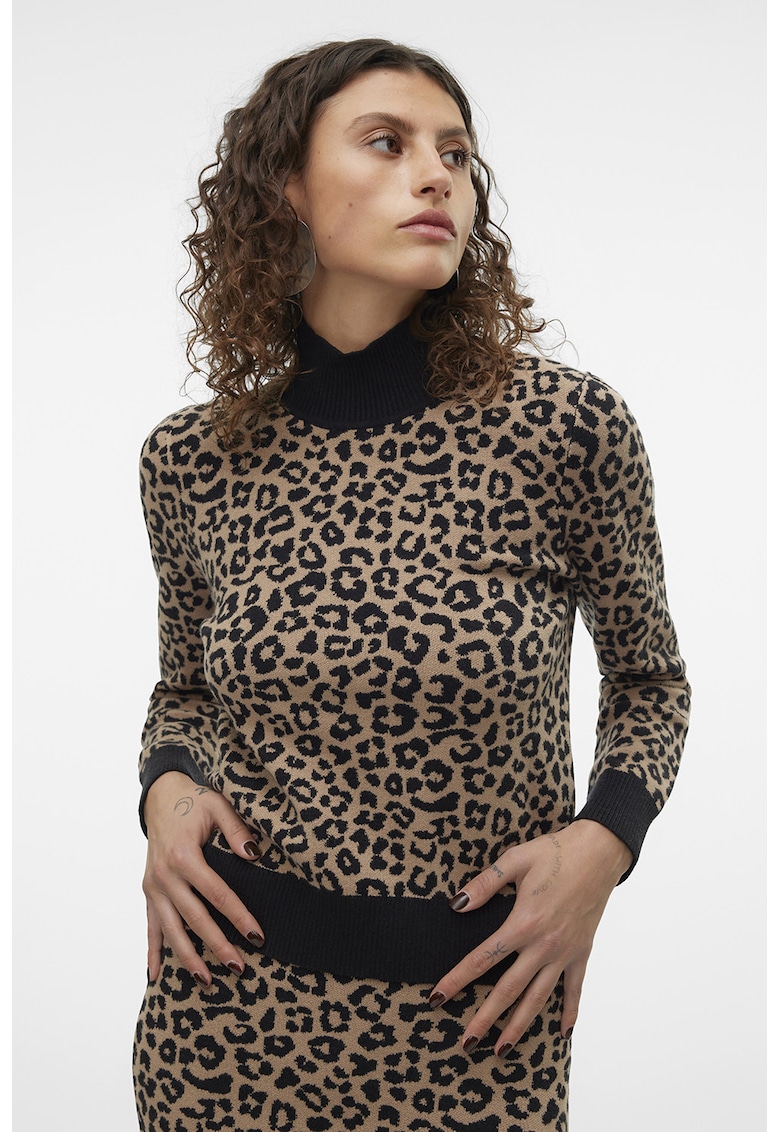 Пуловер с животински принт Vero Moda