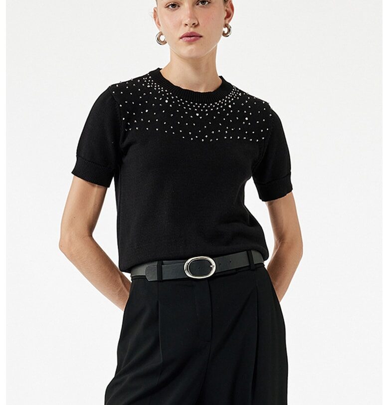 Пуловер с къси ръкави и декорации на деколтето KOTON