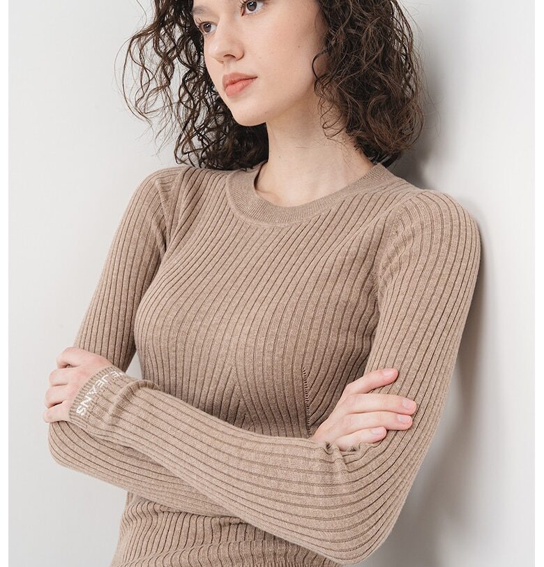 Пуловер с овално деколте Pepe Jeans London