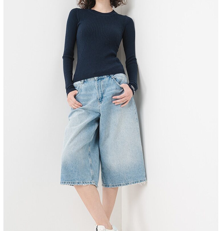 Пуловер с овално деколте Pepe Jeans London