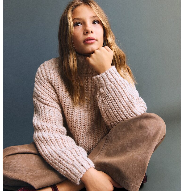 Пуловер с поло с паднали ръкави Mango