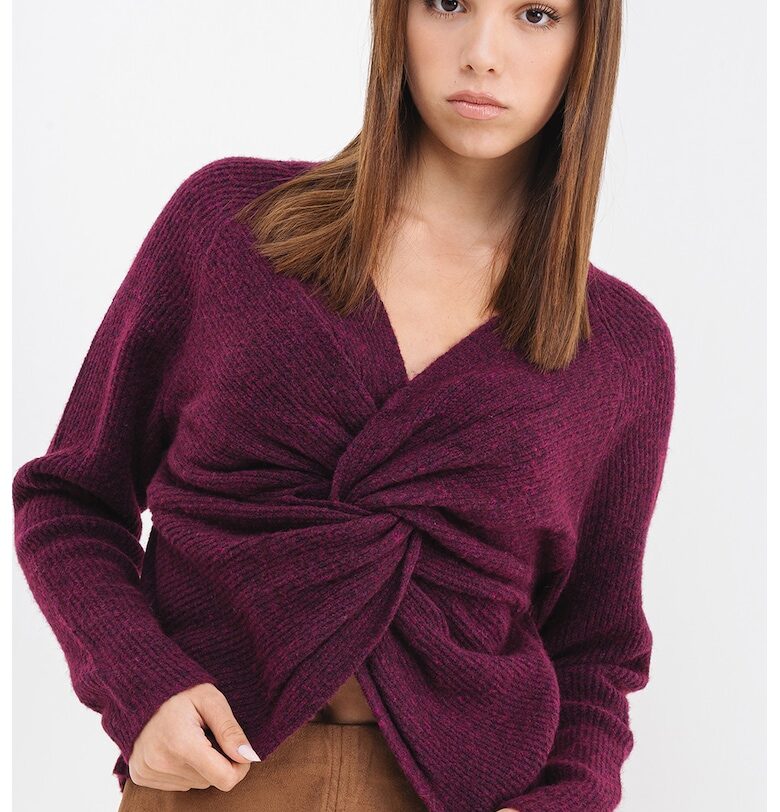 Пуловер с усукана предна част Vila