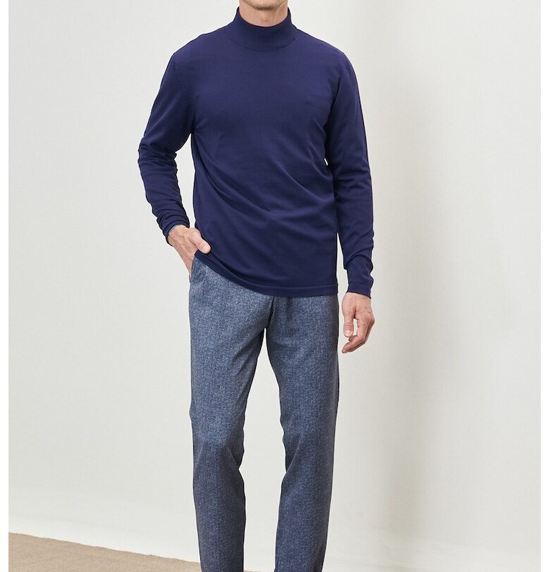 Пуловер с фина плетка и ниска яка ACCo