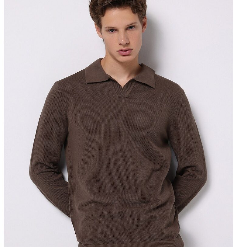 Пуловер с яка COLINS