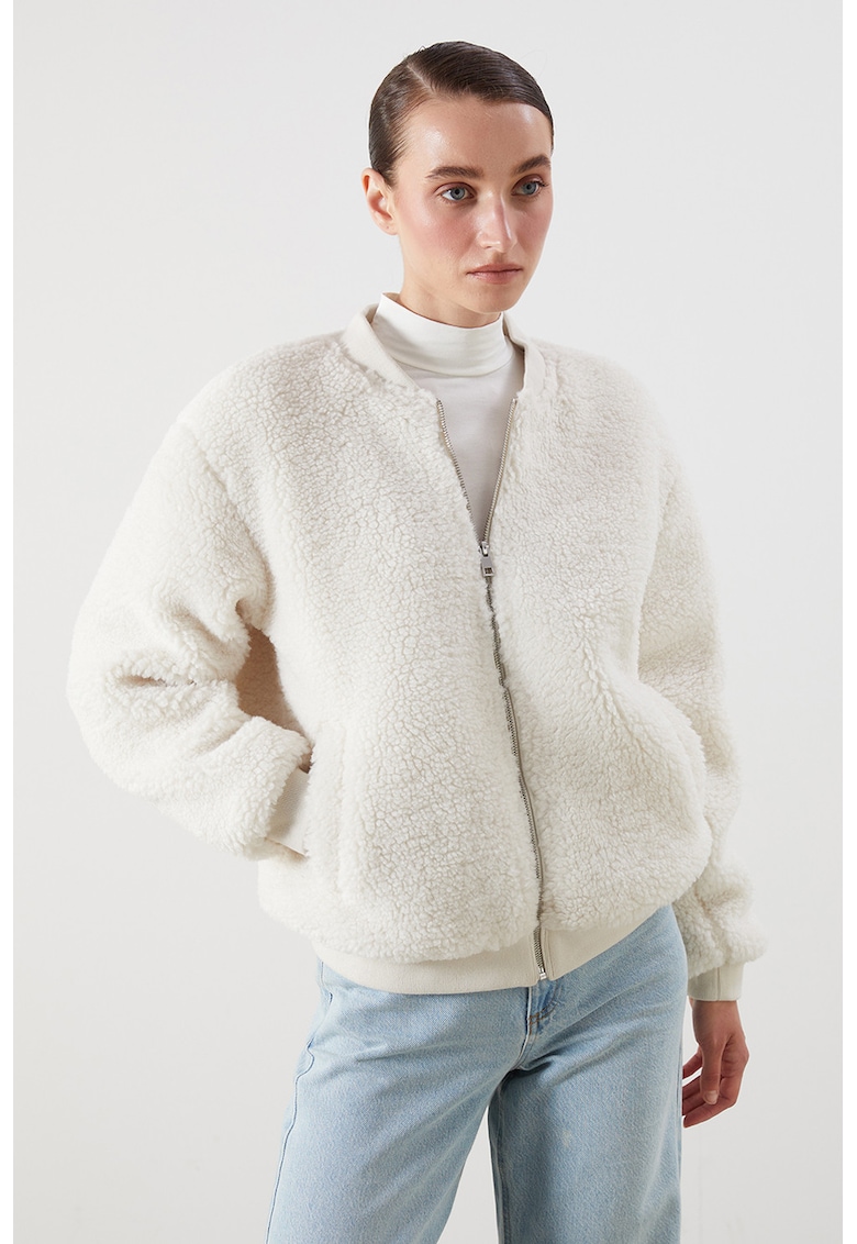 Пухено яке с цип и паднали ръкави LC WAIKIKI