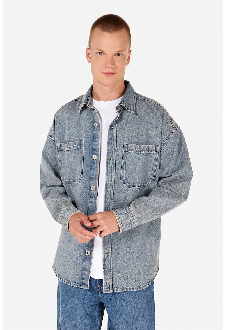 Риза от деним с пришит джоб COLINS