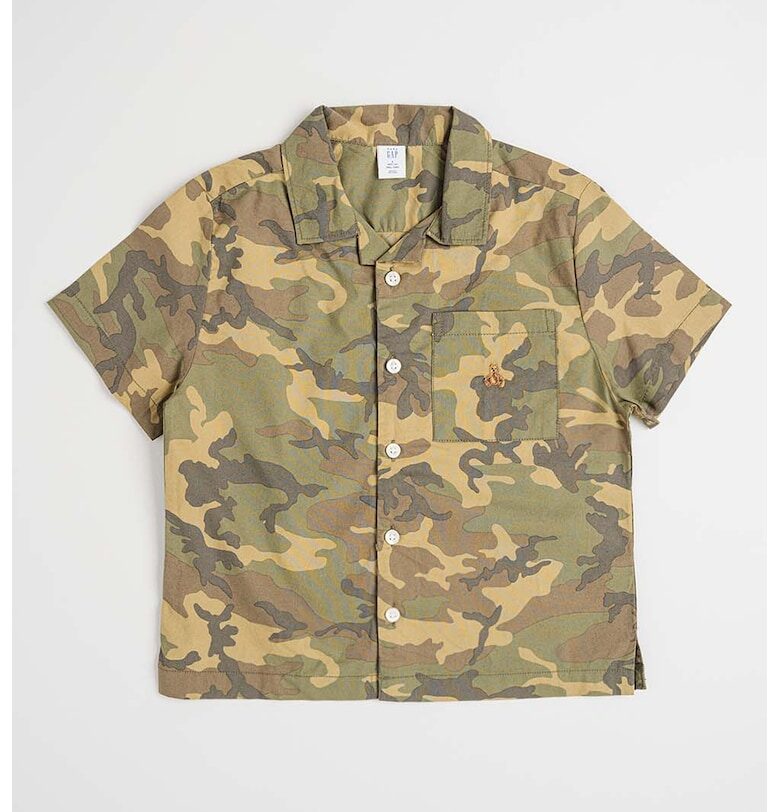 Риза с камуфлажен принт и къси ръкави GAP