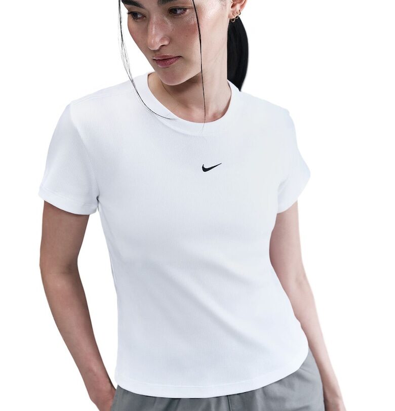 Рипсена слим тениска Nike