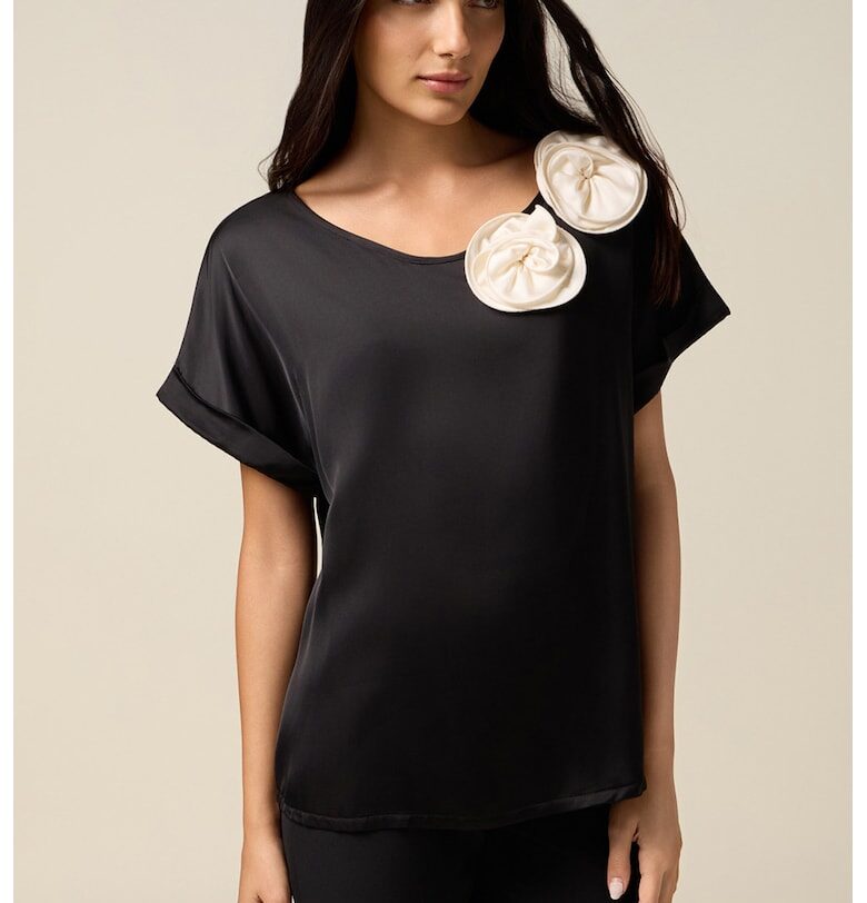 Сатинирана блуза с къси ръкави и флорални апликации Oltre