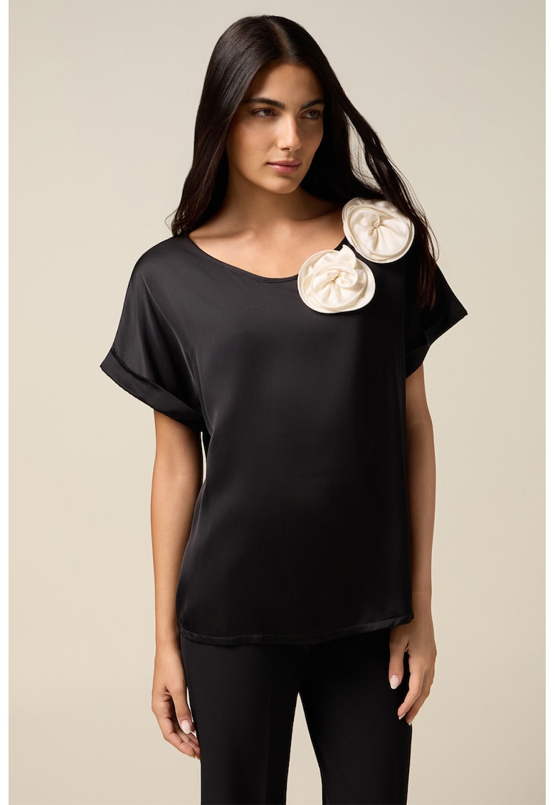 Сатинирана блуза с къси ръкави и флорални апликации Oltre