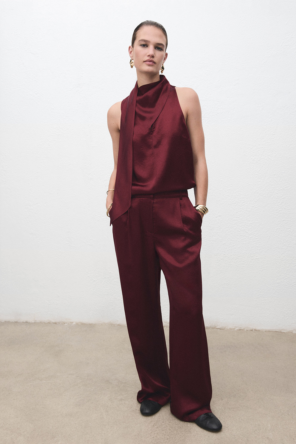 Сатинирана блуза с шал-яка Mango