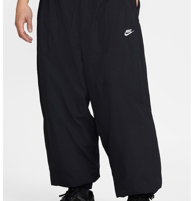 Свободен панталон Club Nike