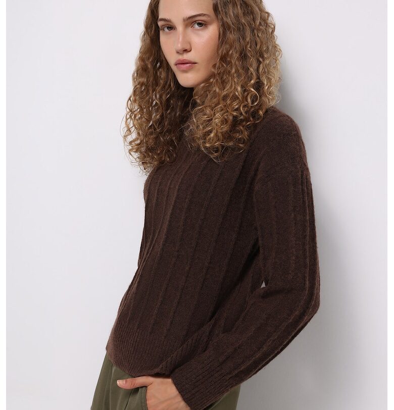 Свободен пуловер с паднали ръкави COLINS