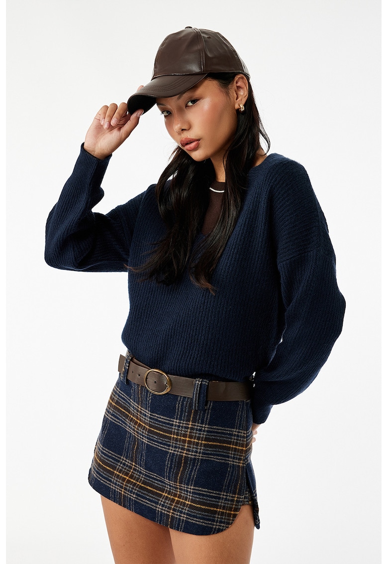 Свободен шпиц пуловер KOTON