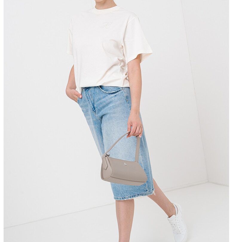 Свободна тениска Vintage с бродирано лого HUGO