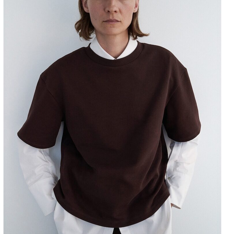 Свободна тениска без шарка Mango