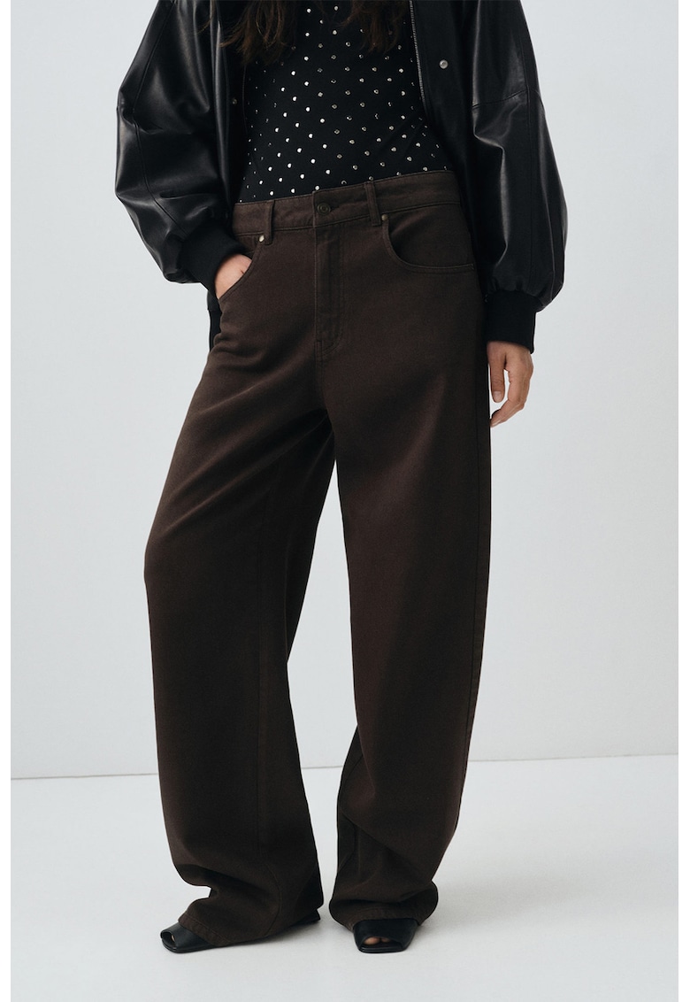 Свободни дънки с миди талия Mango