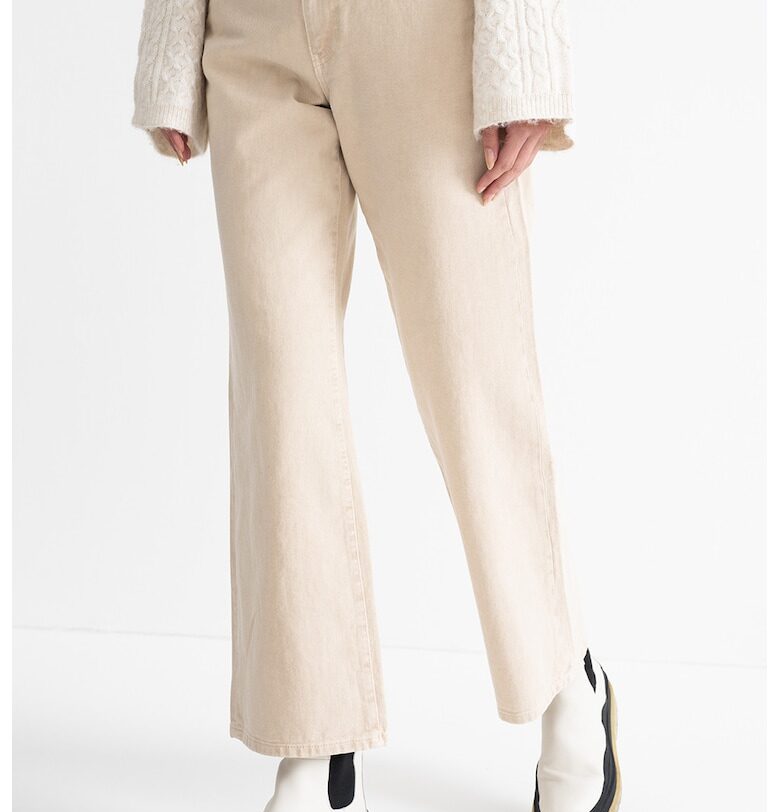 Скъсени прави дънки Gina Tricot