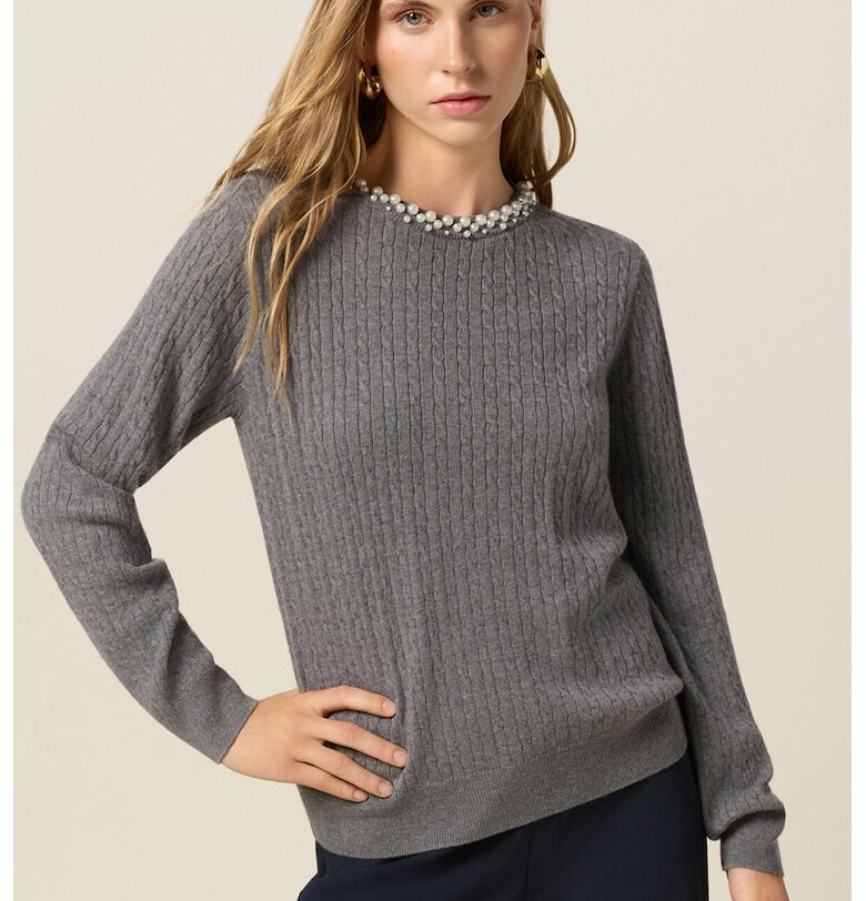 Слим пуловер с овално деколте Oltre