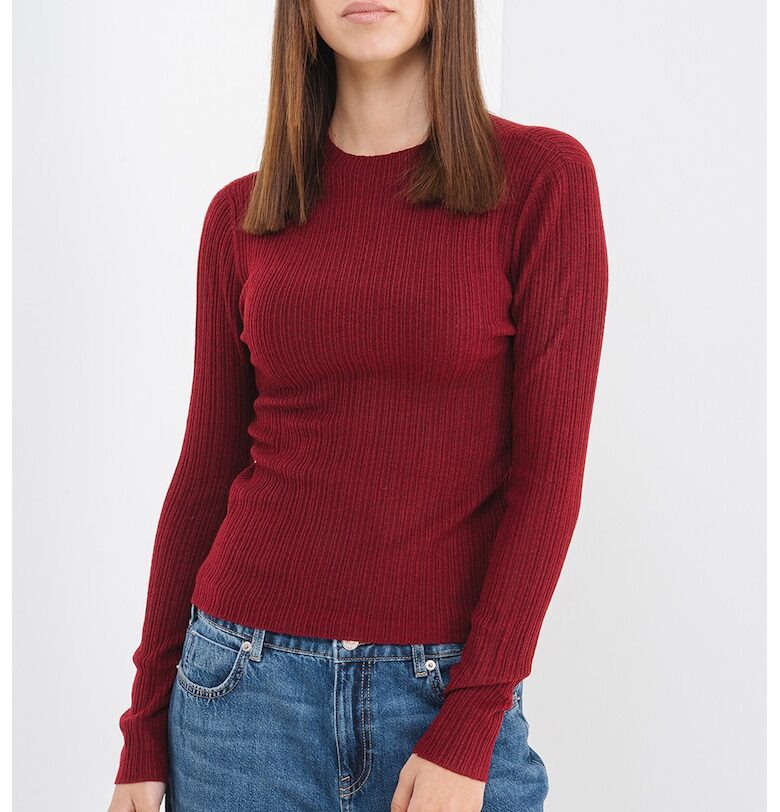 Слим пуловер с овално деколте Only