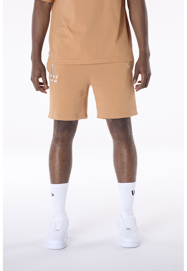 Спортен къс панталон с връзка и бродиран монограм New Era