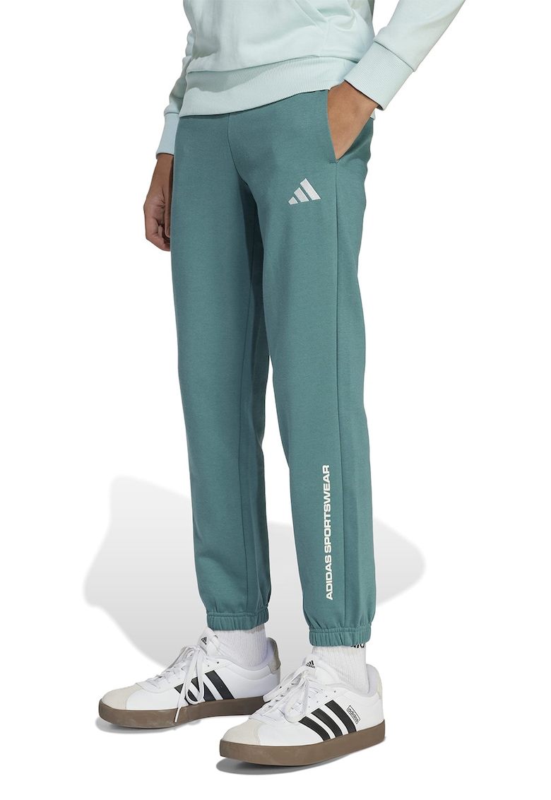 Спортен панталон с връзка и лого adidas Sportswear