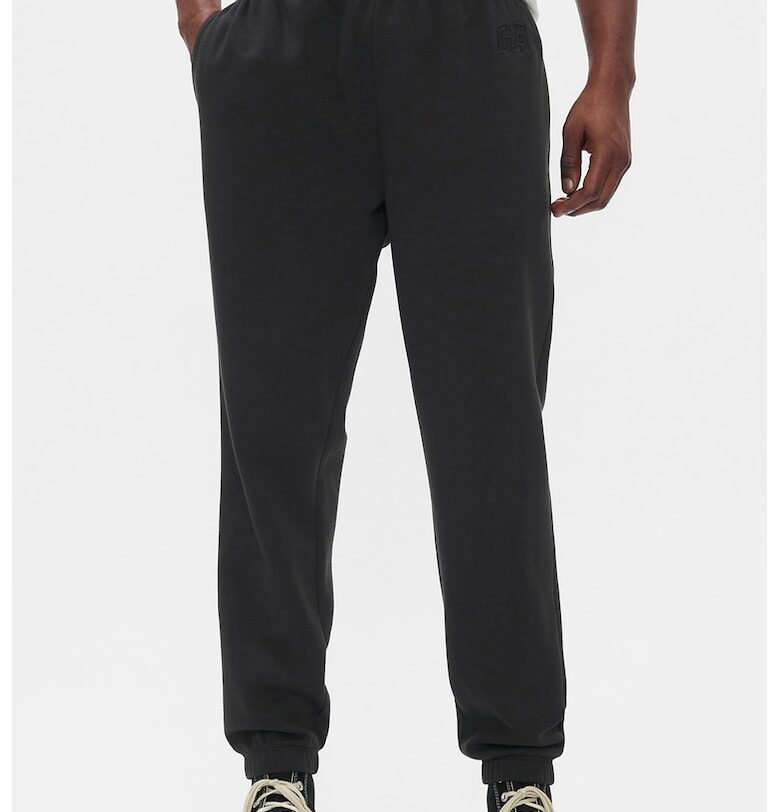 Спортен панталон с джобове GAP