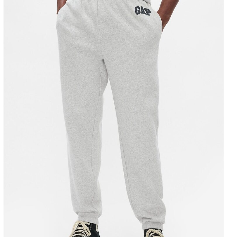 Спортен панталон с джобове GAP