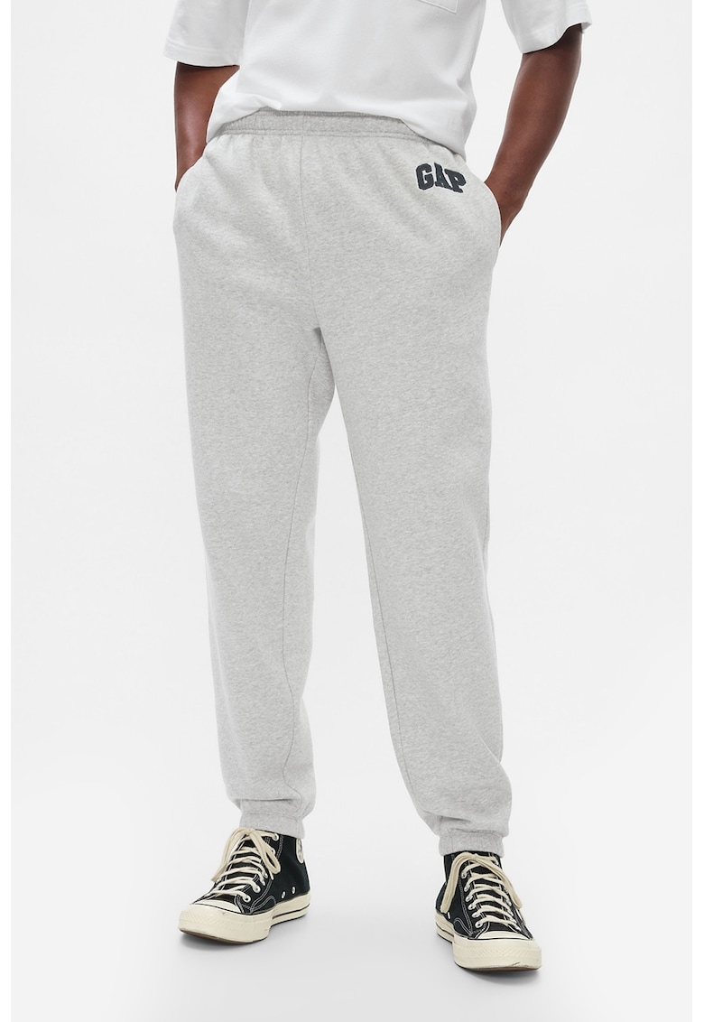 Спортен панталон с джобове GAP