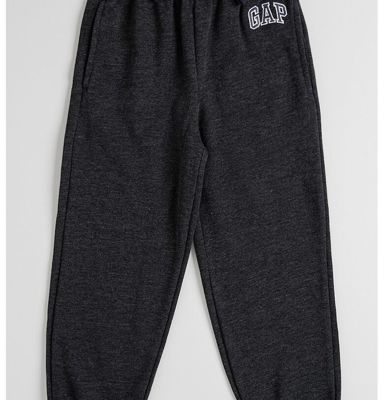 Спортен панталон с джобове встрани и връзки GAP