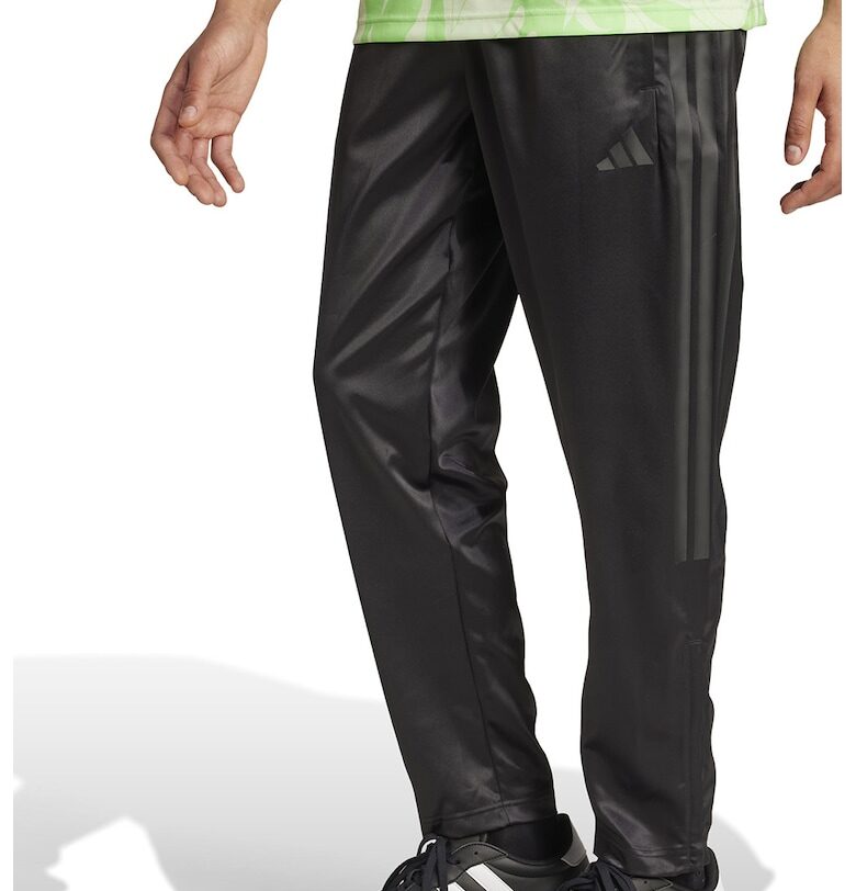 Спортен панталон с джобове и лого adidas Sportswear