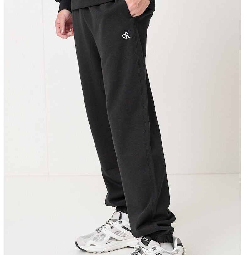 Спортен панталон с еластичен подгъв CALVIN KLEIN JEANS