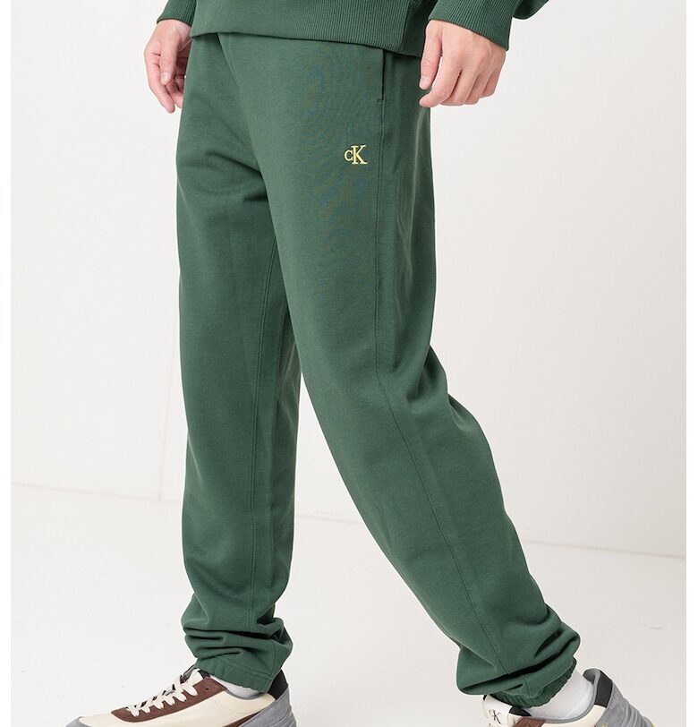 Спортен панталон с еластичен подгъв CALVIN KLEIN JEANS