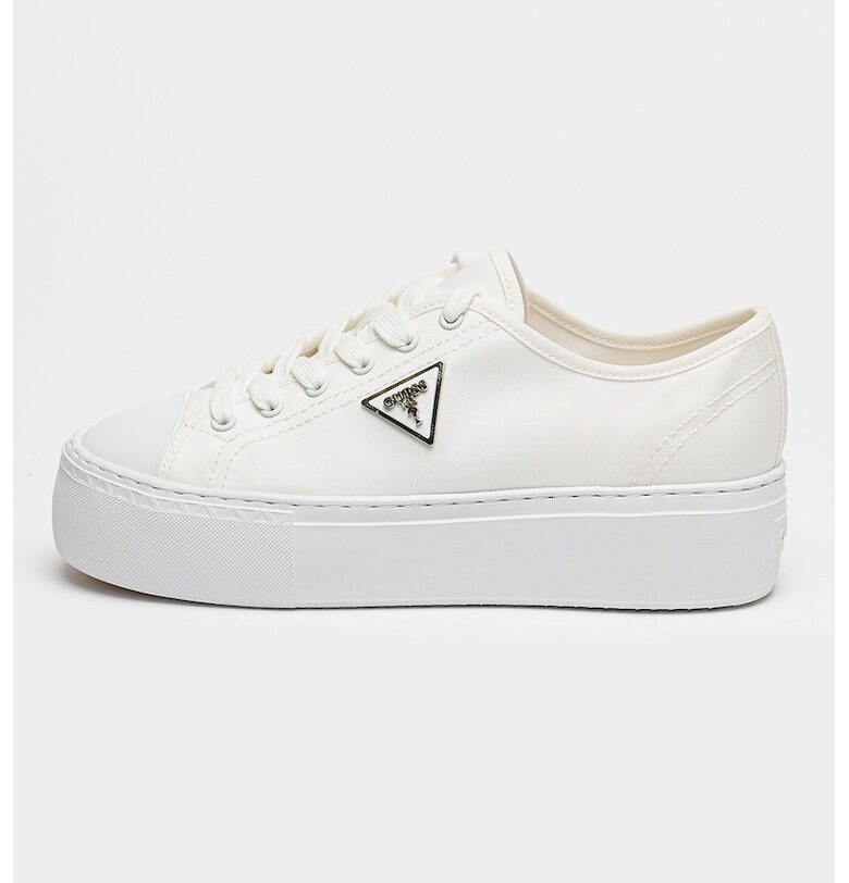 Спортни обувки Joezi с равна платформ GUESS