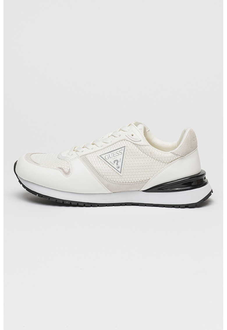 Спортни обувки от синтетика и мрежеста материя с лого GUESS