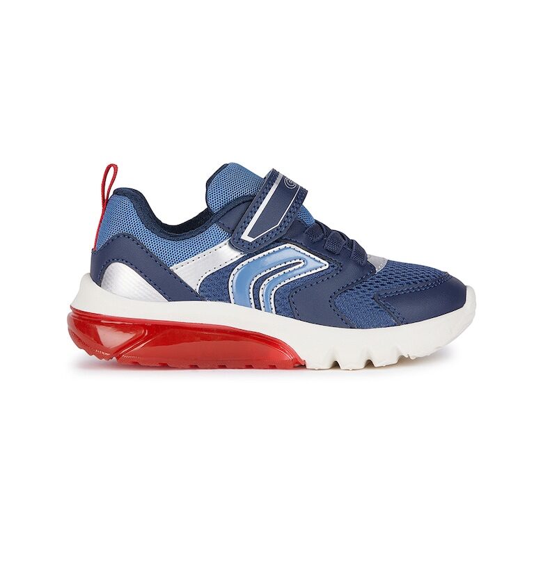 Спортни обувки с велкро и мрежести зони Geox