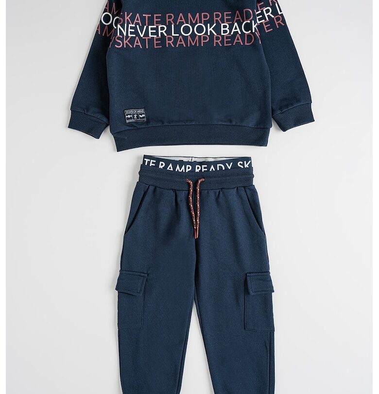 Суитшърт с надпис и карго панталон - 2 части Mayoral