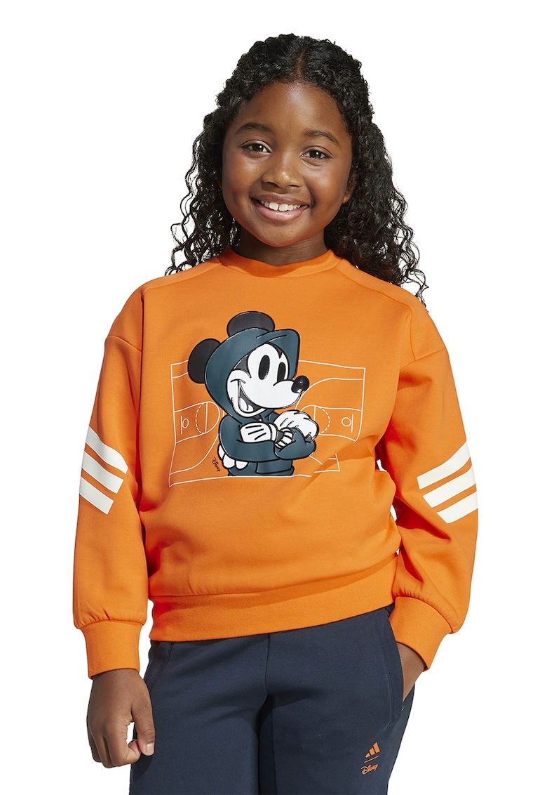 Суитшърт с овално деколте и шарка на Mickey Mouse - Мандарина/Бял adidas Sportswear