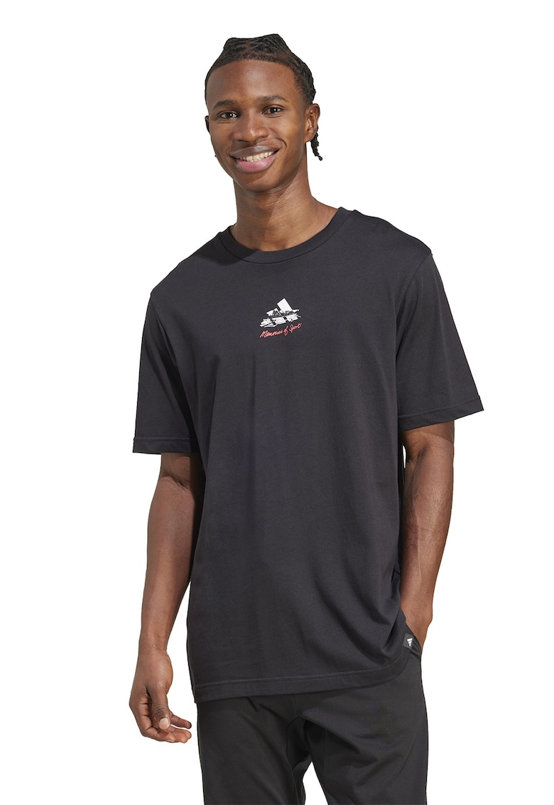 Тениска Gallery с принт на гърба adidas Sportswear