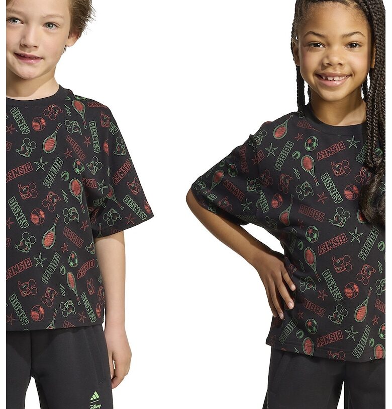 Тениска с овално деколте adidas Sportswear