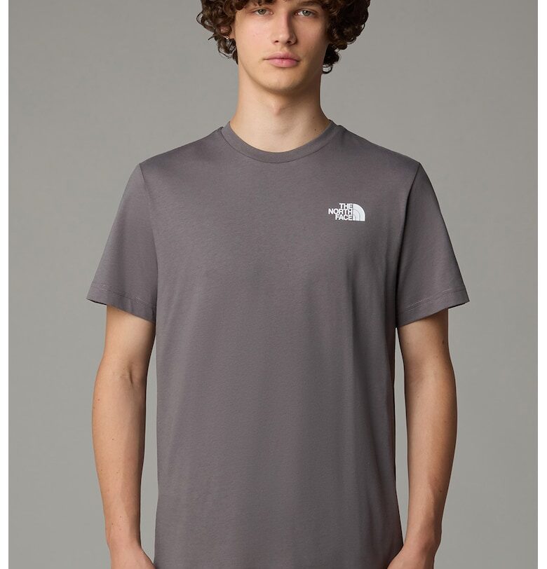 Тениска с овално деколте и лого на гърба The North Face