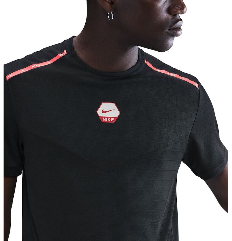 Тениска със стандартна кройка Nike