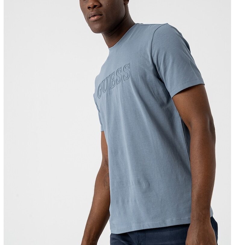 Тренировъчна тениска с релефно лого GUESS