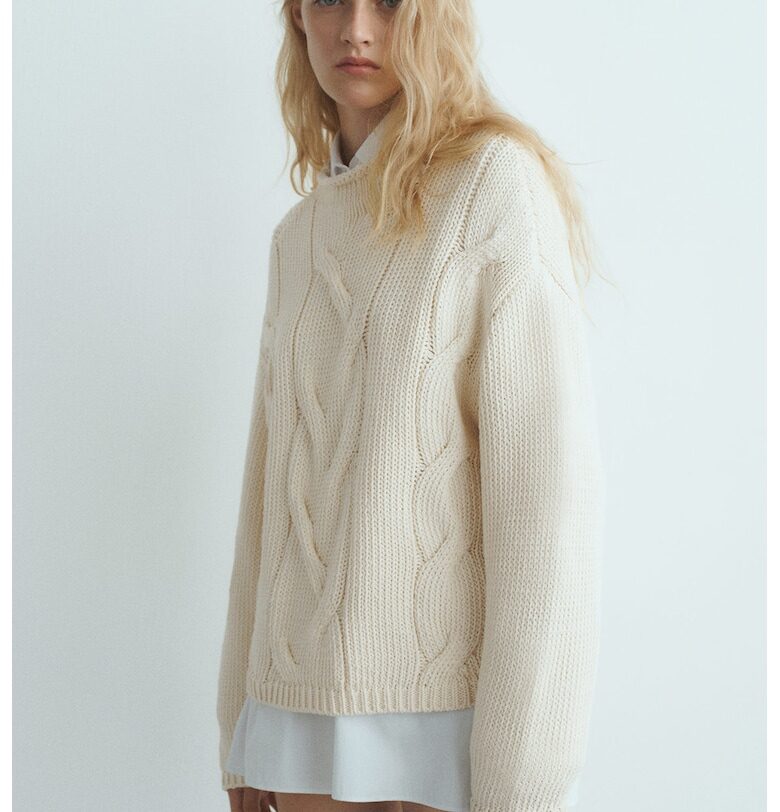 Уголемен плетен пуловер Mango