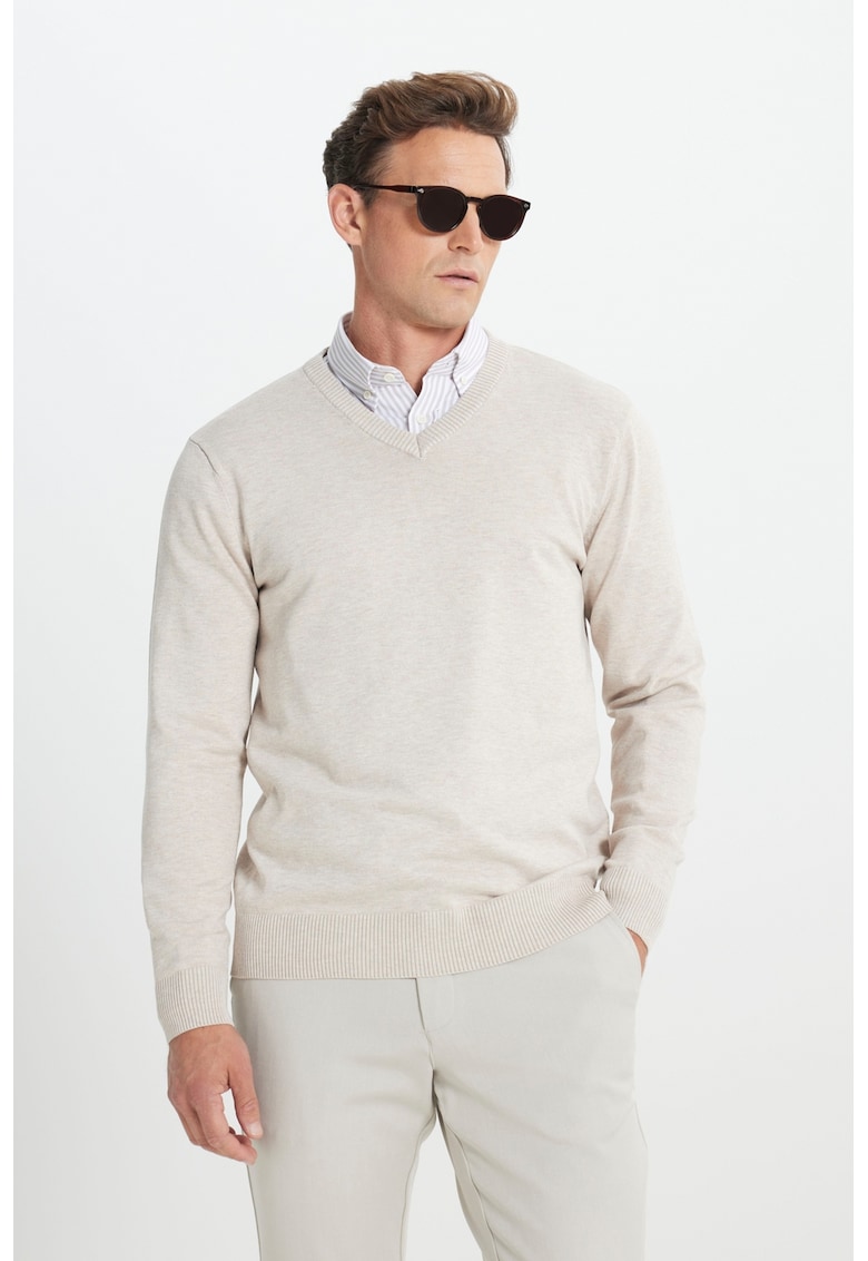 Фино плетен пуловер с шпиц ACCo