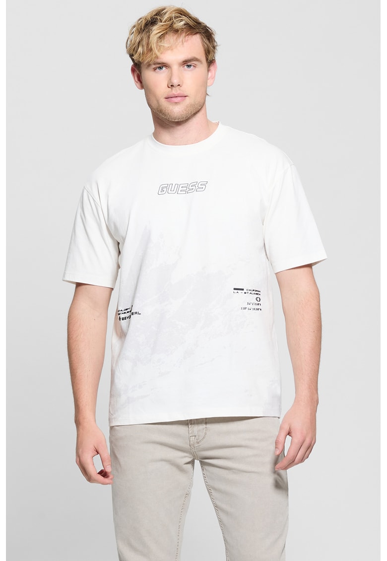 Фитнес тениска с шарка GUESS