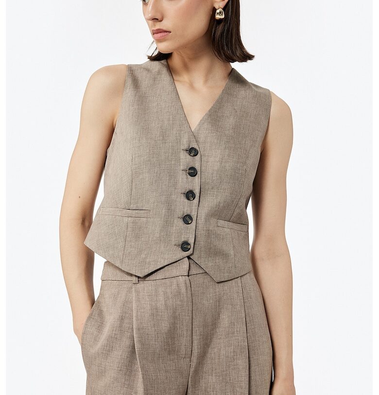 Шпиц елек с контрастни копчета KOTON