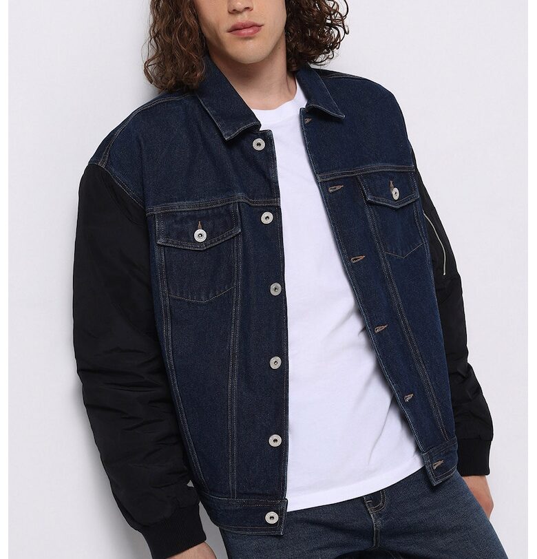 Яке от деним с джобове на гърдите COLINS