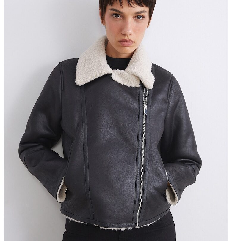 Яке от еко кожа с цип LC WAIKIKI