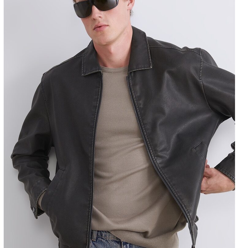 Яке от еко кожа със скосени джобове LC WAIKIKI